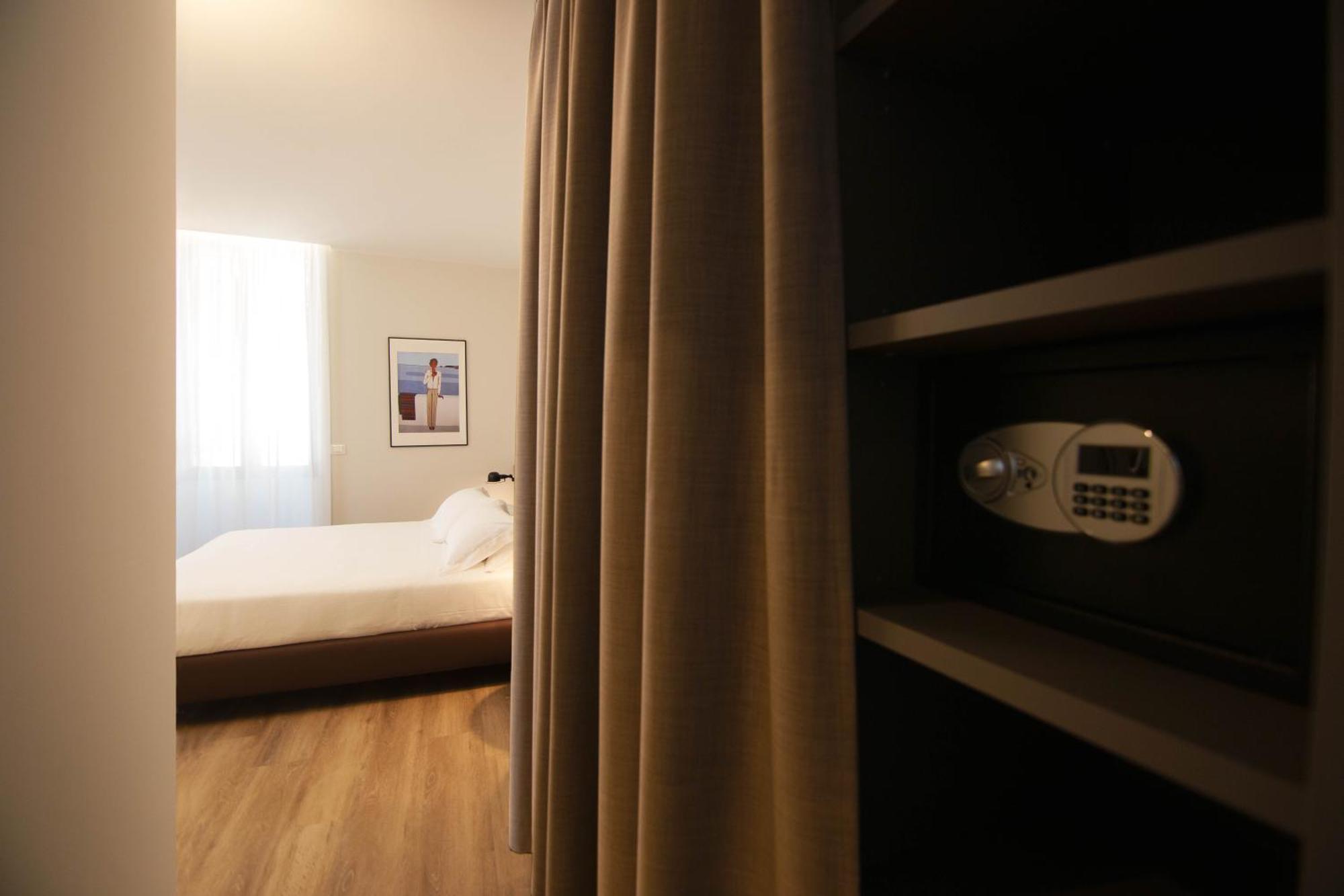 Palazzo Bellocchi - Suites & Apartments Brindisi Pokój zdjęcie